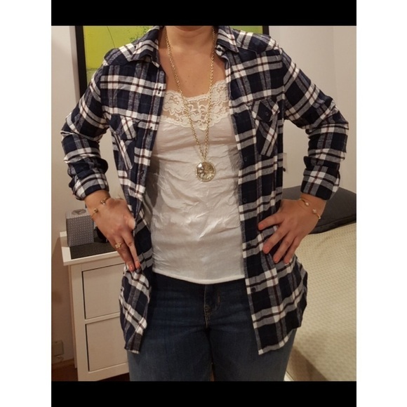 💕ARDEN B💕 White Camisole with Lace Trim - Picture 5 of 6